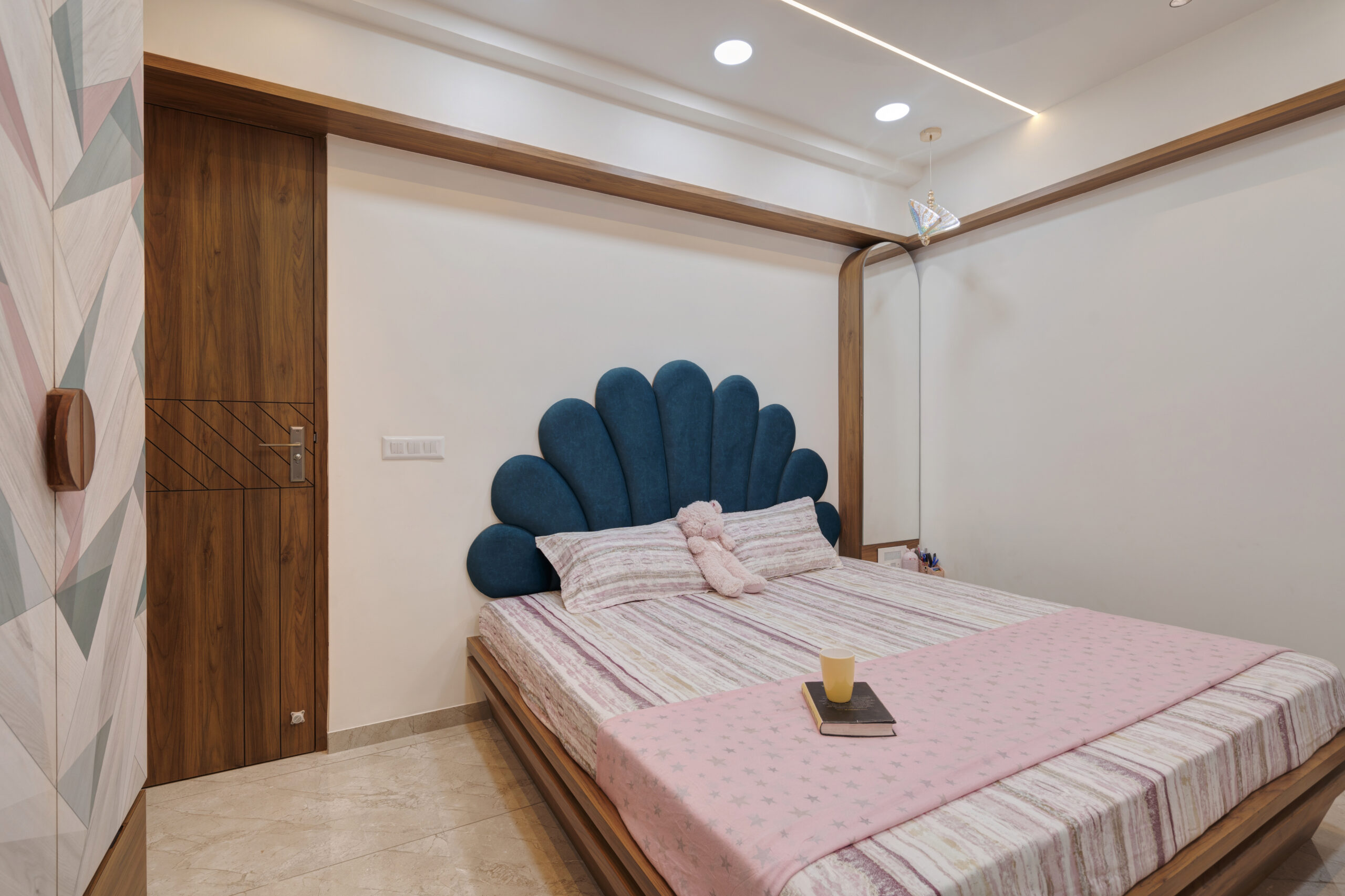 Dev auram Bedroom Symbol Interior