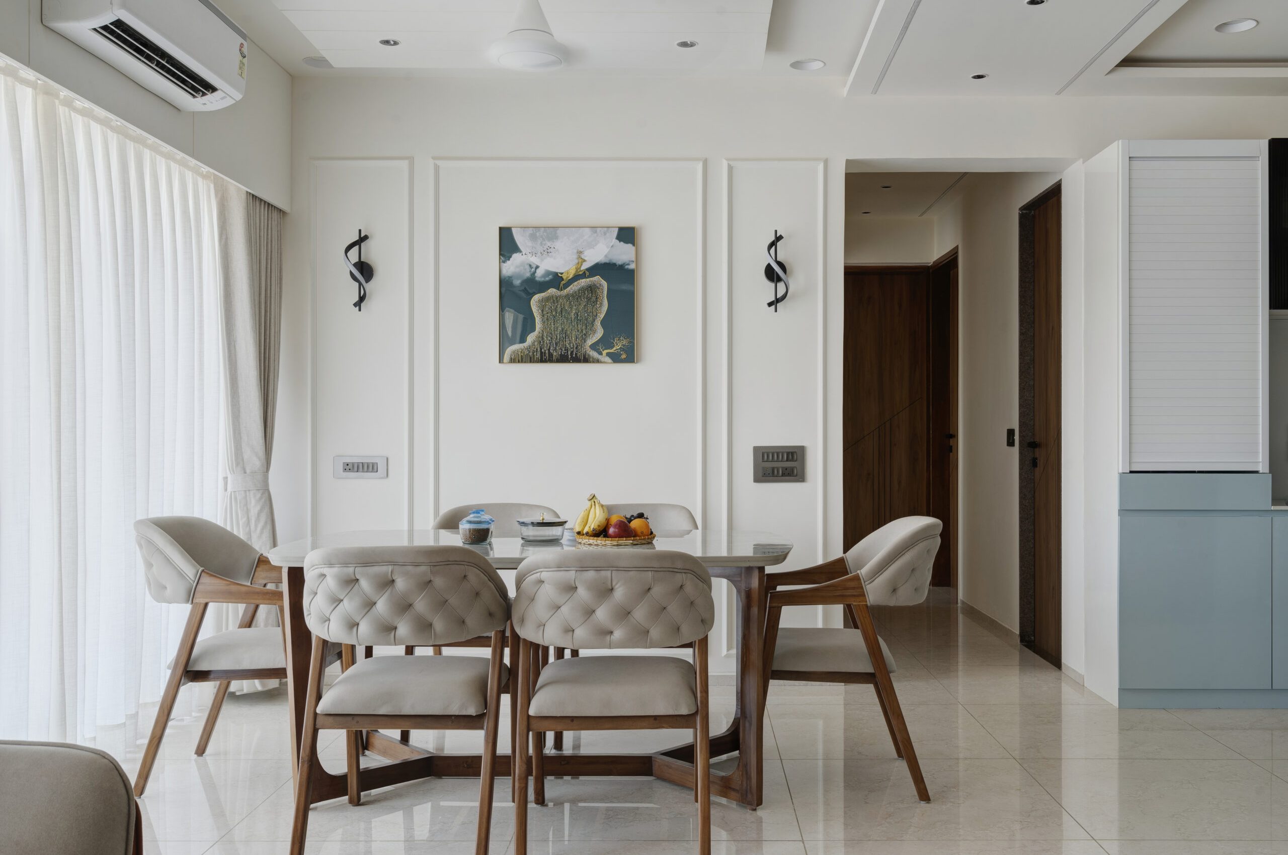 Silver Harmony Dine In Symbol Interior
